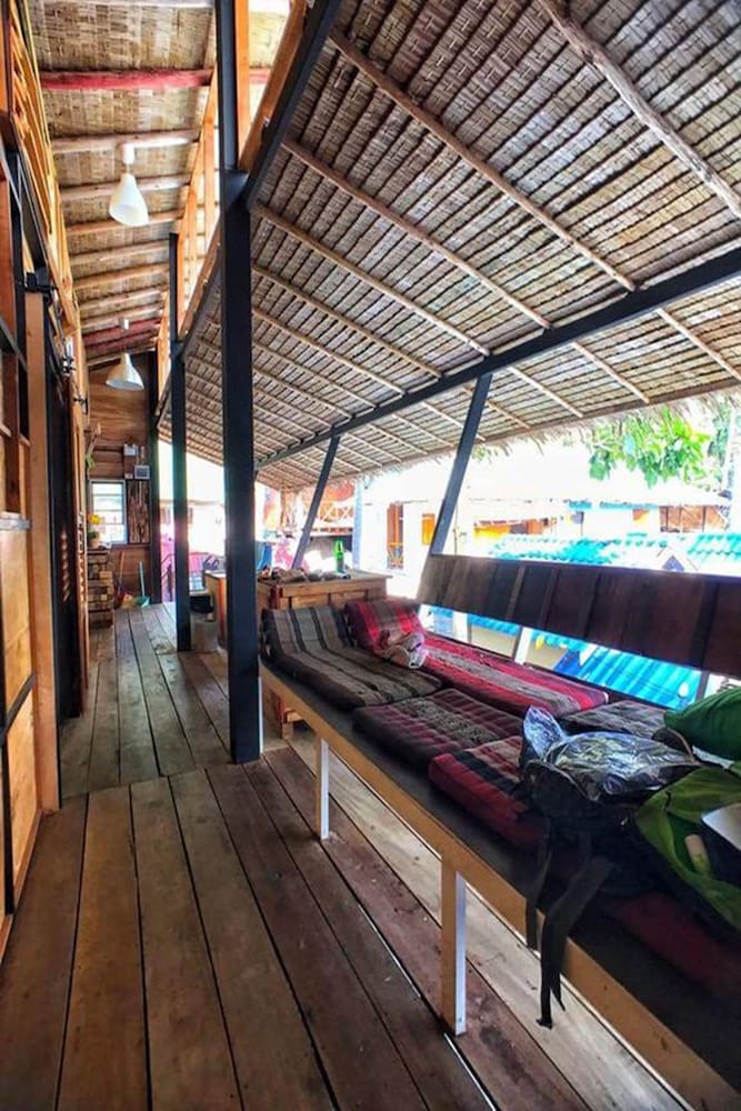 Cafe Del Sunshine - Hostel 14/32