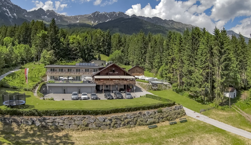 Sweet Cherry Boutique Guesthouse Tyrol 21/28
