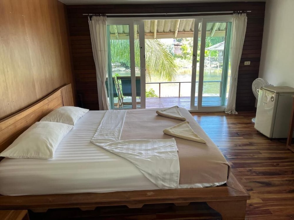 Bungalow, King Bed, Private Garden, Hill Side