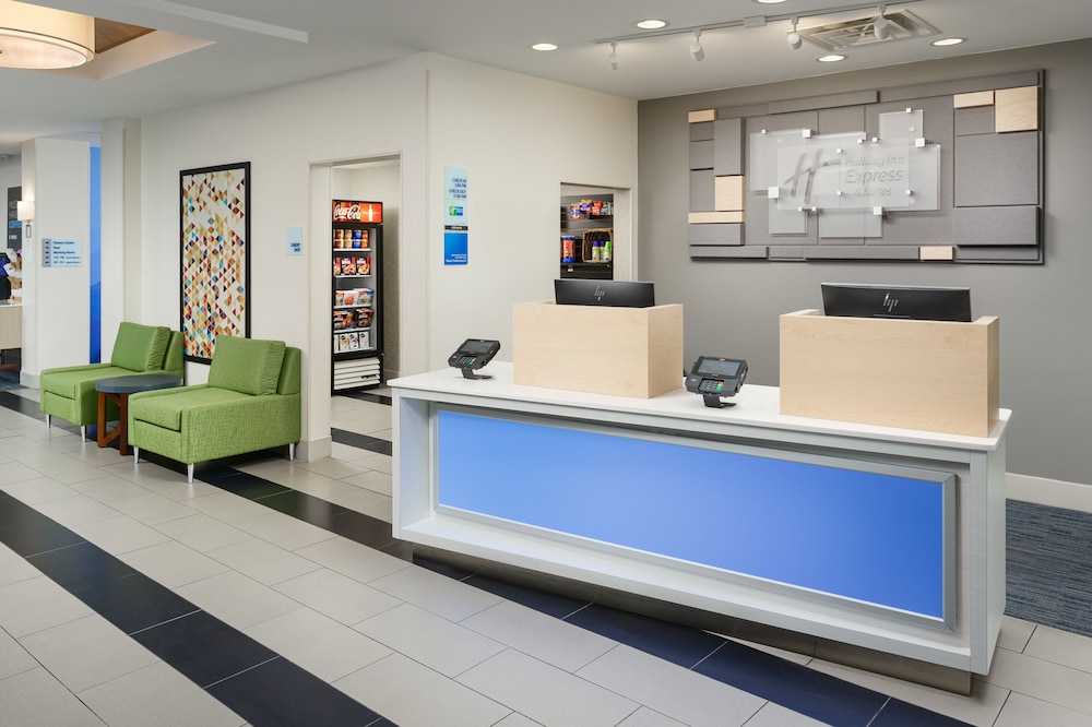 Holiday Inn Express Hotel & Suites Tullahoma 3/47