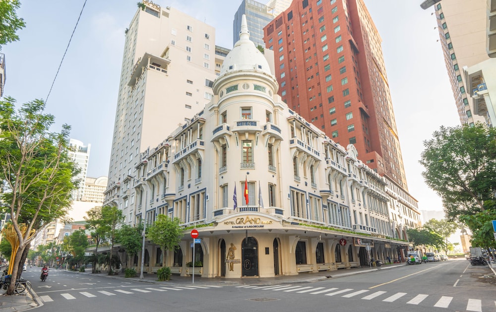Hotel Grand Saigon 65/73