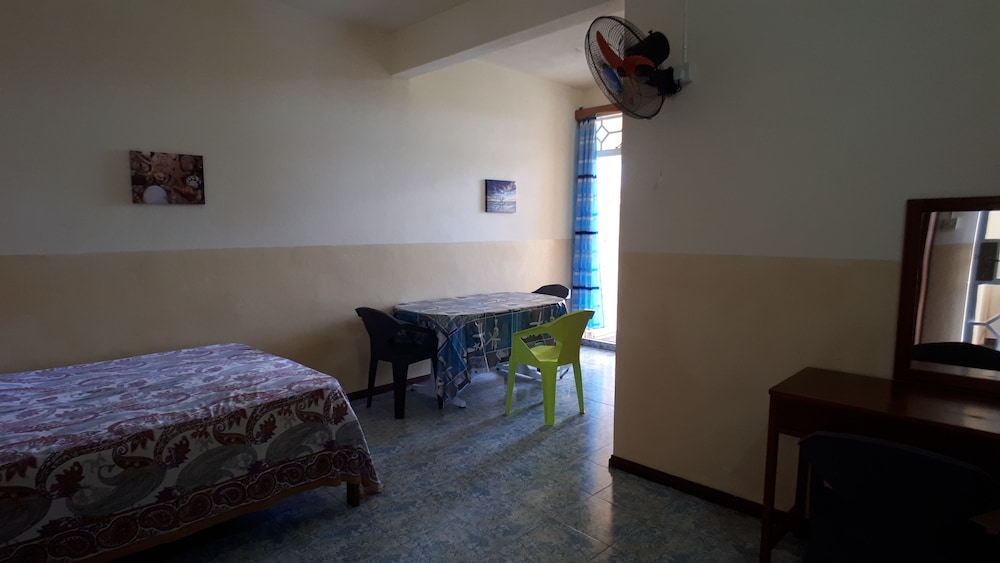 STUDIO, DOUBLE BED