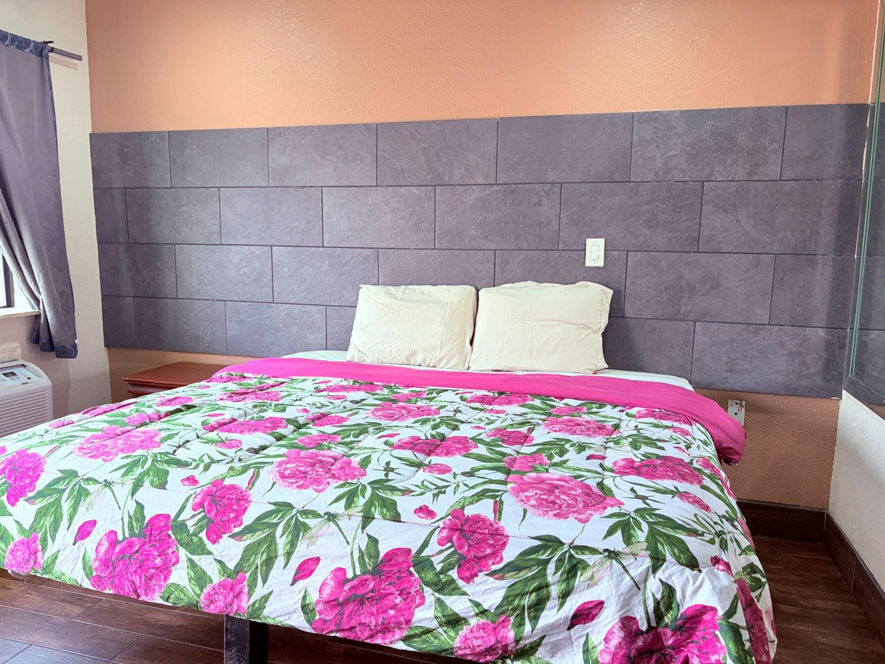 Regency Inn Houston near Hobby Airport 15/31