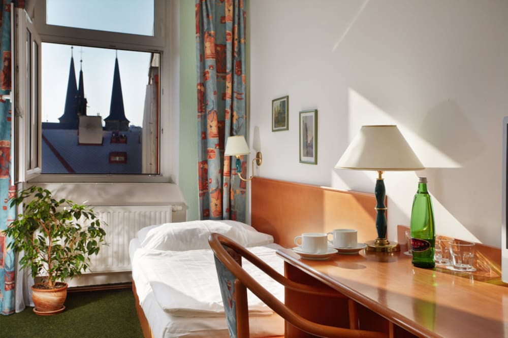 Hotel Merkur 3/63