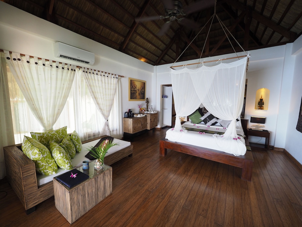 HONEYMOON, SUITE, BEACH FRONT