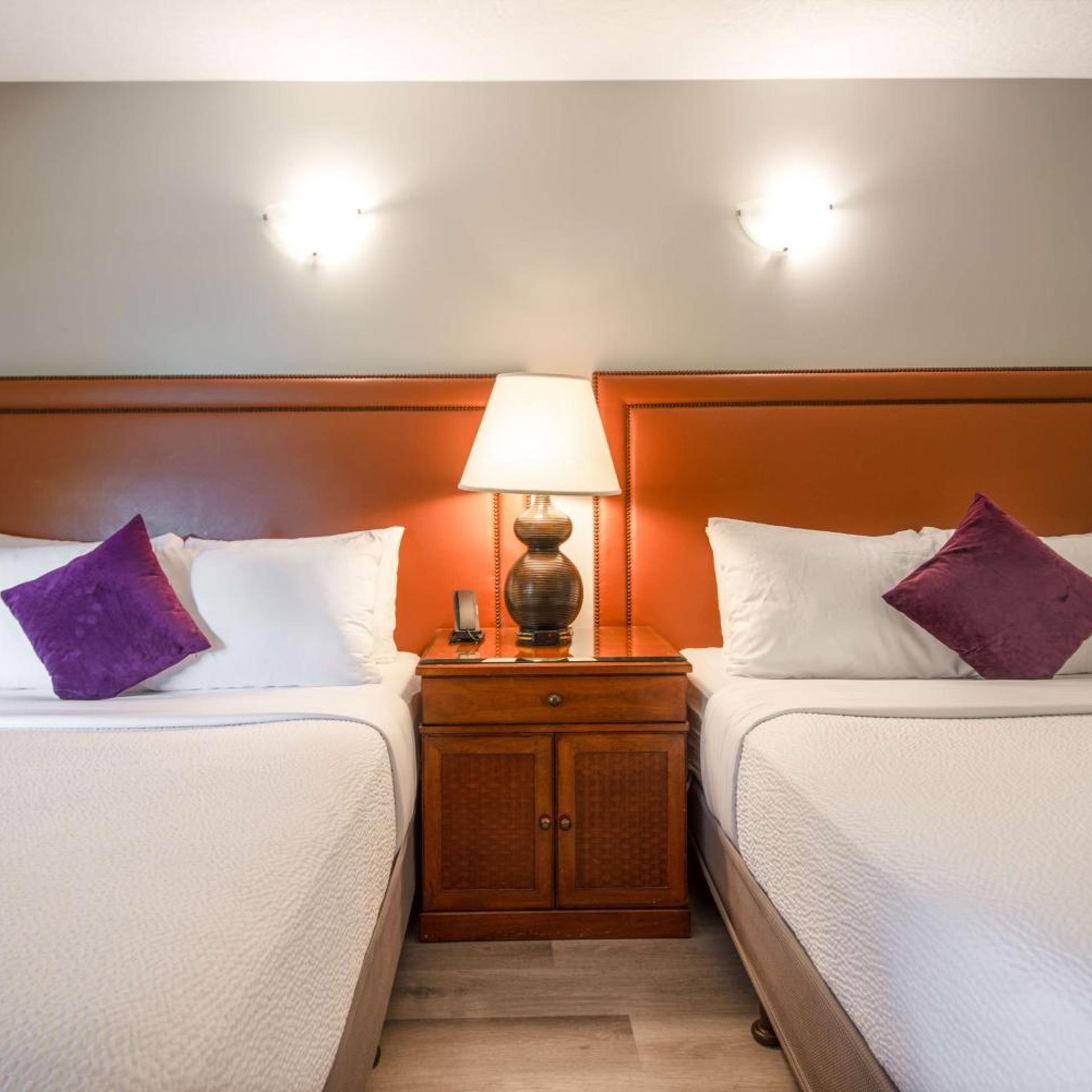 Coast, 2 Queen Beds, Kitchenette