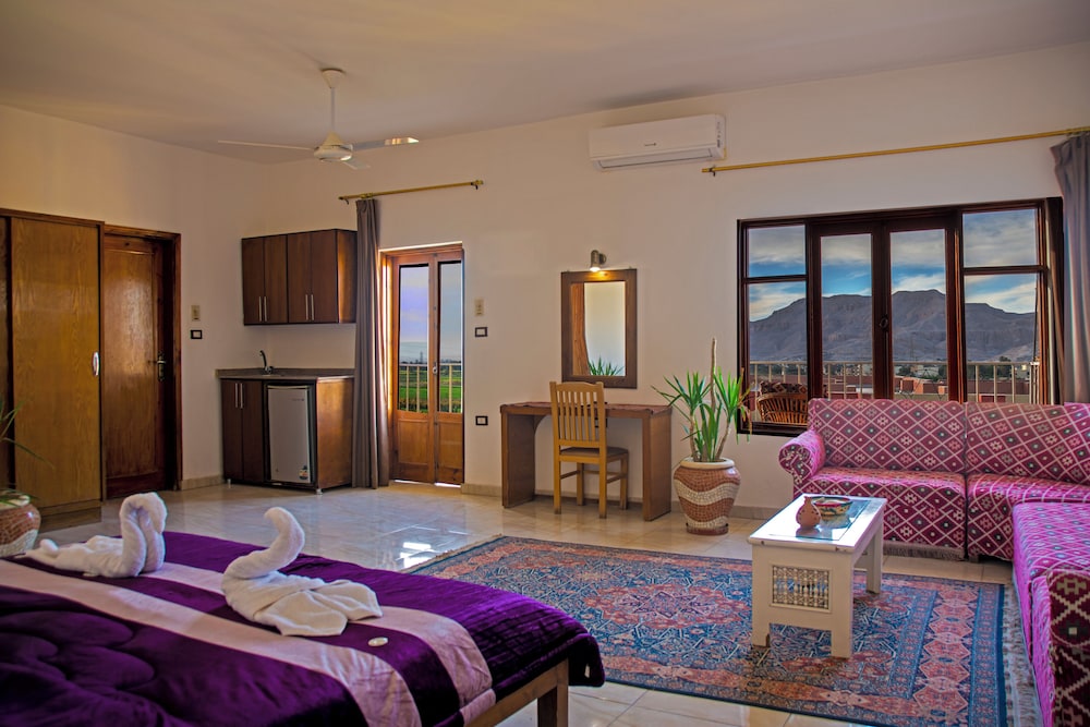 Thebes Hotel Luxor 24/50