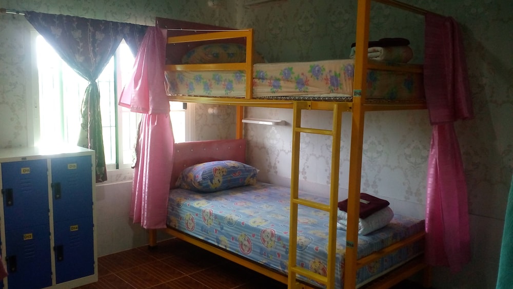 Rueang Sri Si Ri 32/73