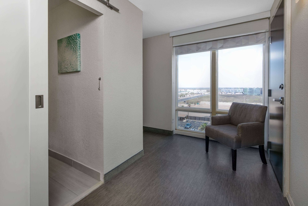 Wyndham Corpus Christi Resort North Padre Island 28/50