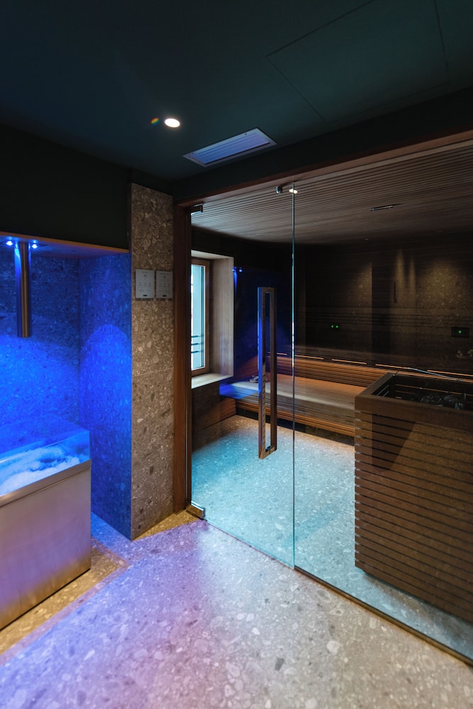X Alp Hotel 36/64