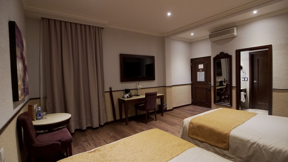 Hotel Morales Historical & Colonial 31/73