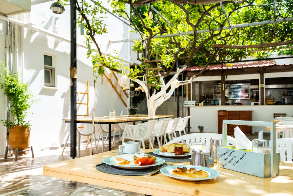 Lefka Hotel Apartments Studios 52/73