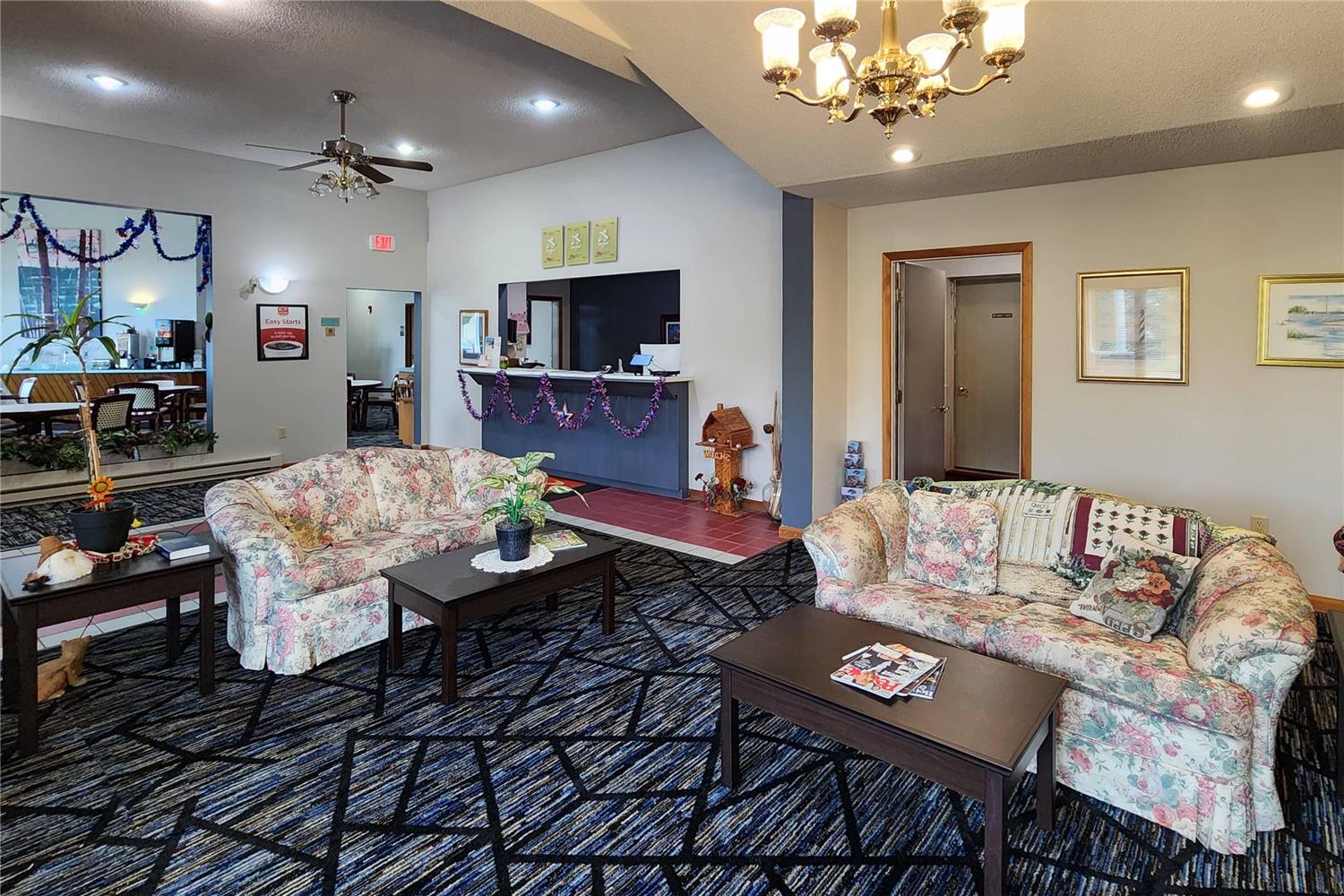 Econo Lodge Lakeshore 6/14