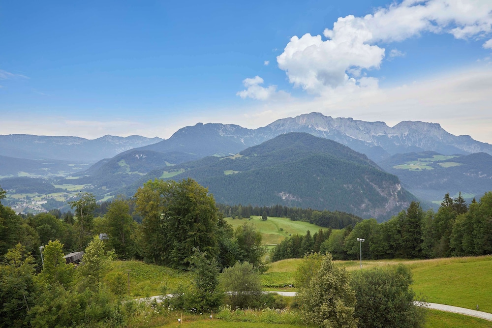 Kempinski Hotel Berchtesgaden 66/70