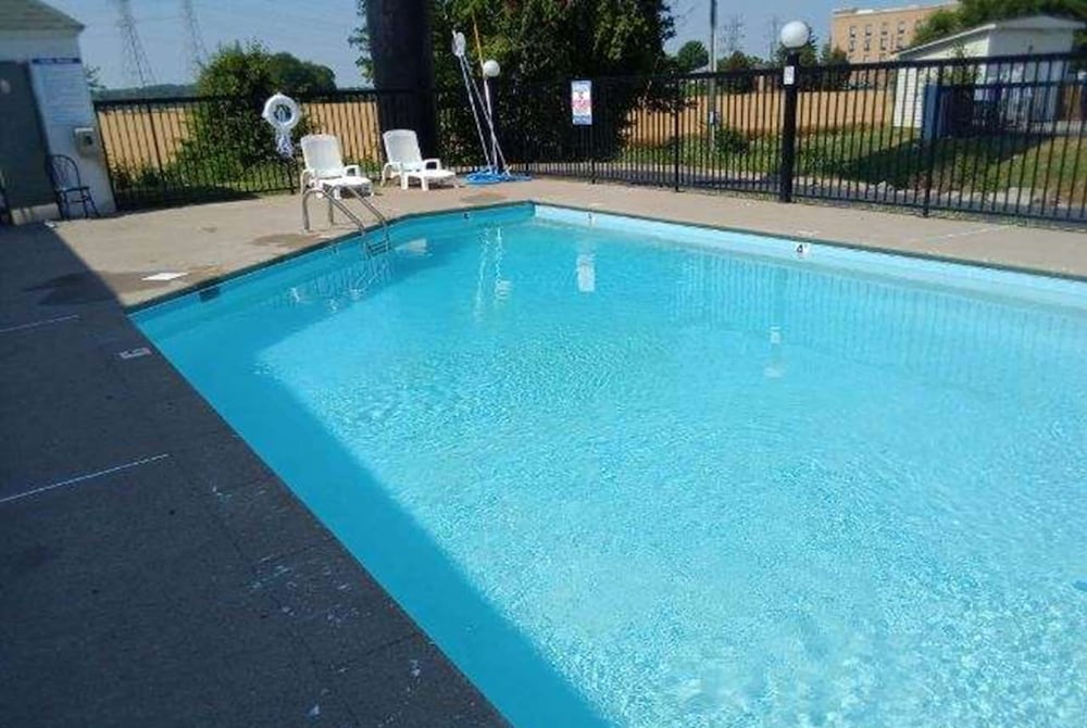 Howard Johnson by Wyndham Clarksville Tennessee 30/45