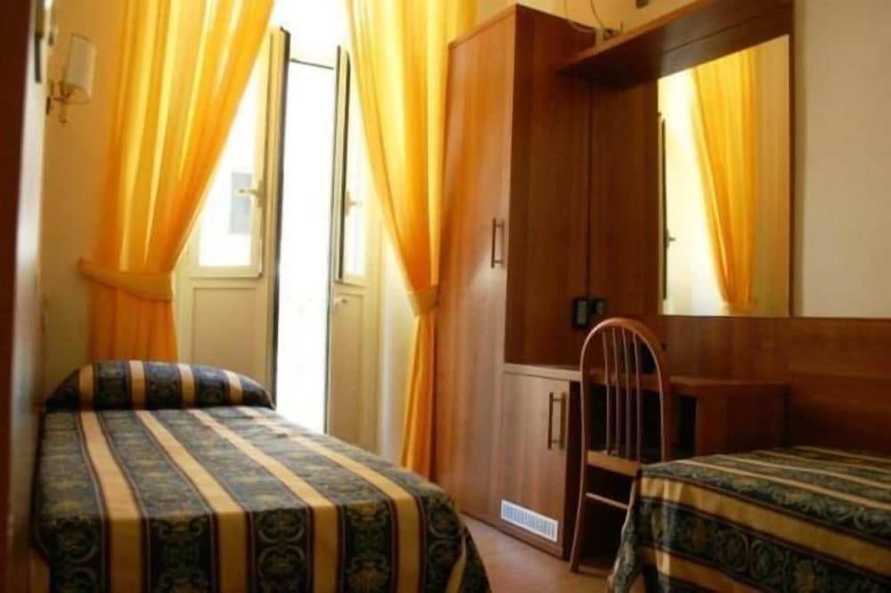 Hotel Bolognese 20/32