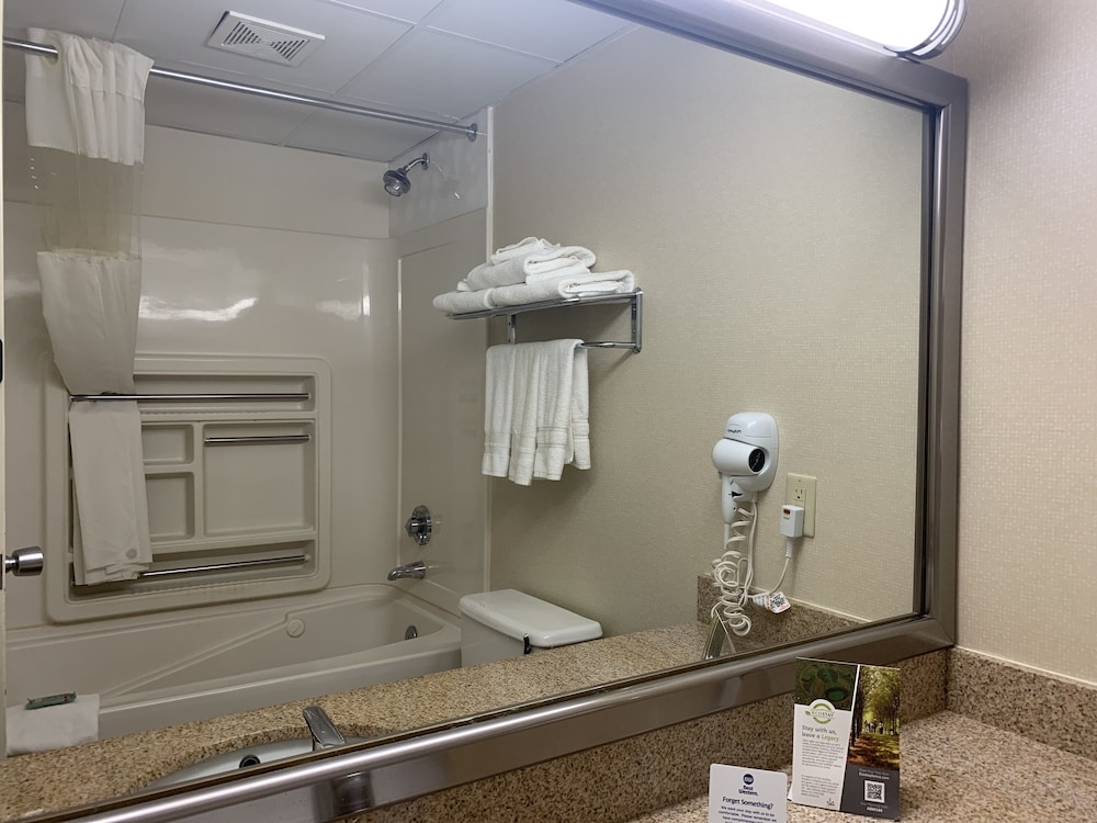Best Western Executive Hotel Of New Haven - West Haven 16/48