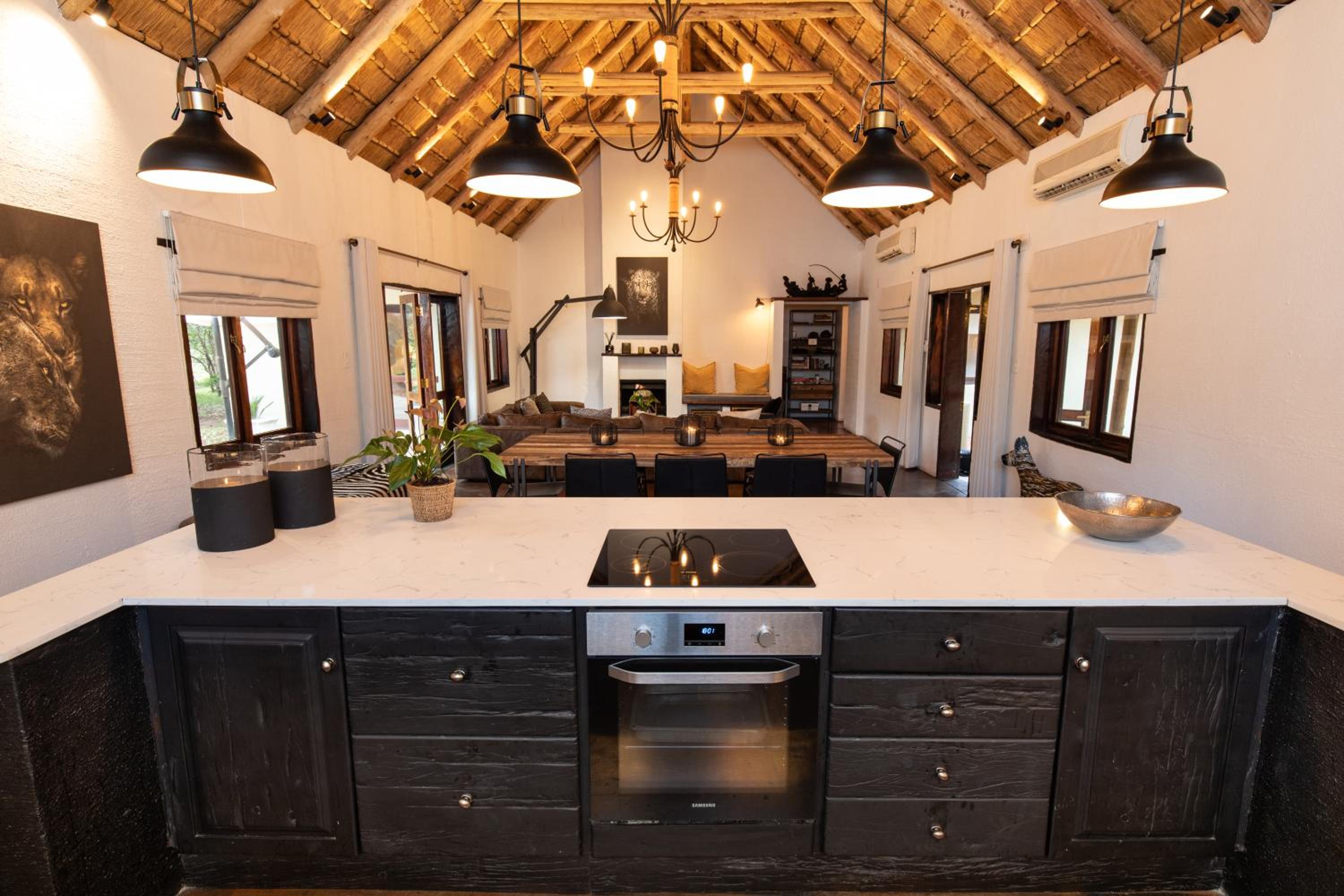 Kingly Bush Villa 21/36