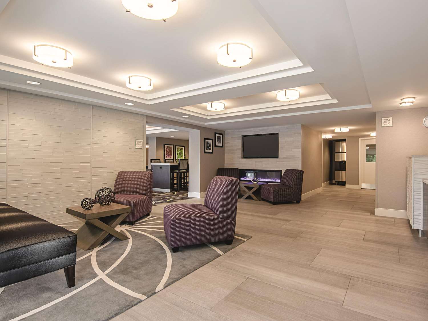 La Quinta Inn and Suites by Wyndham Portland 28/50