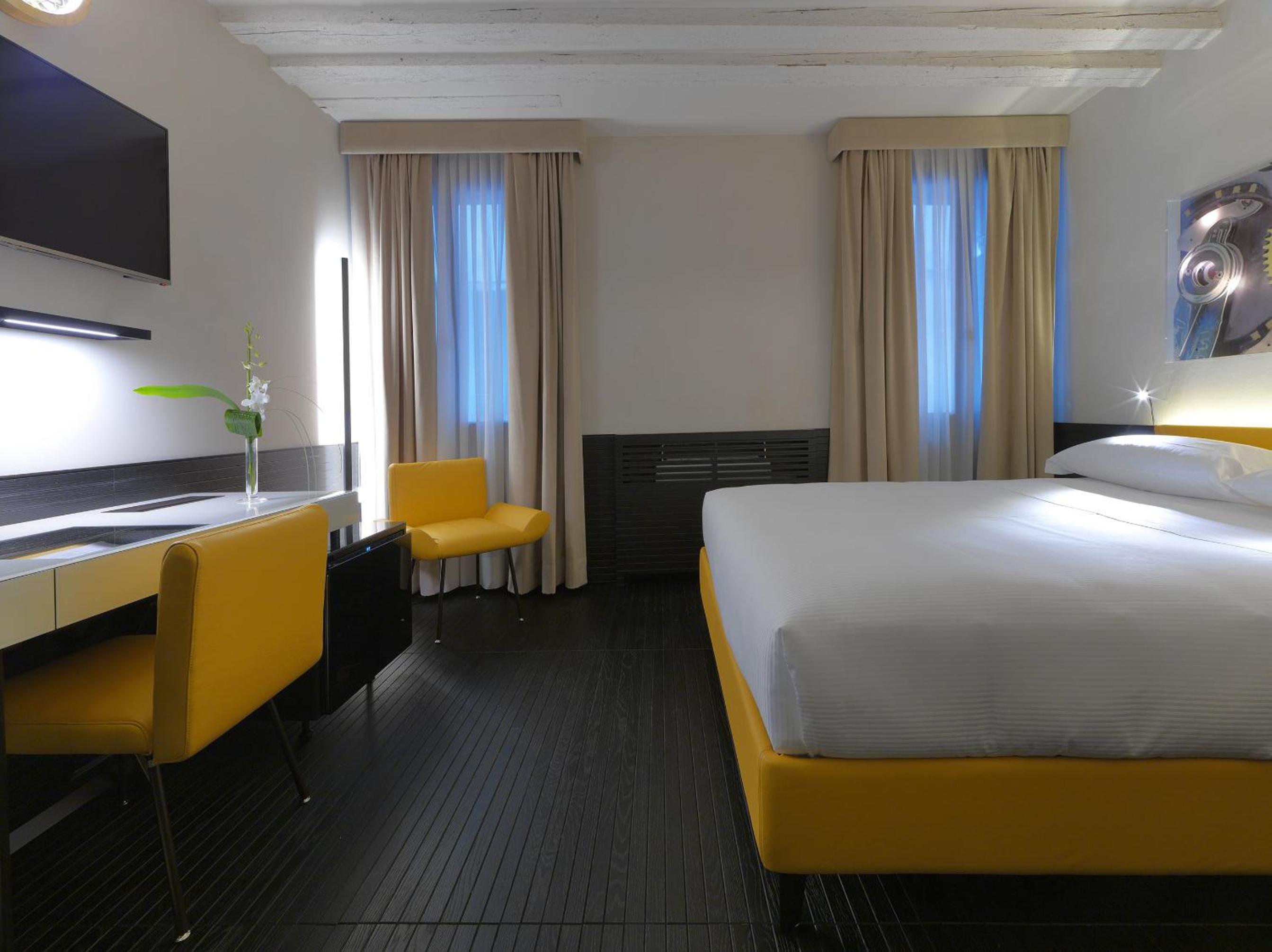 غرفة سوبيريور بسرير كوين، Hotel LOrologio Venezia 4/7