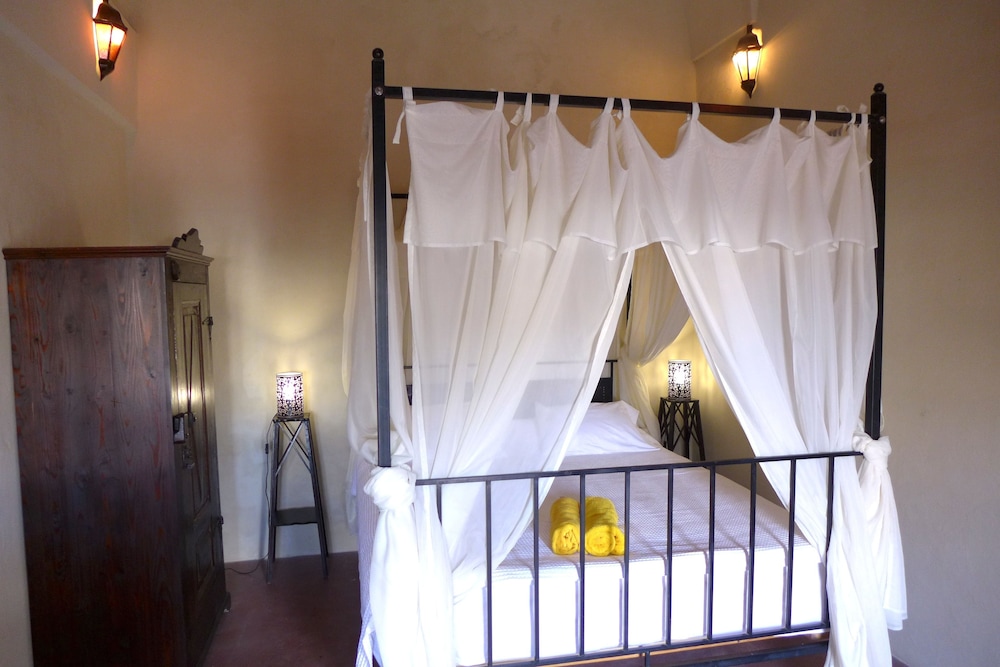 Santorini Heritage Villas &amp; Mansions 18/50
