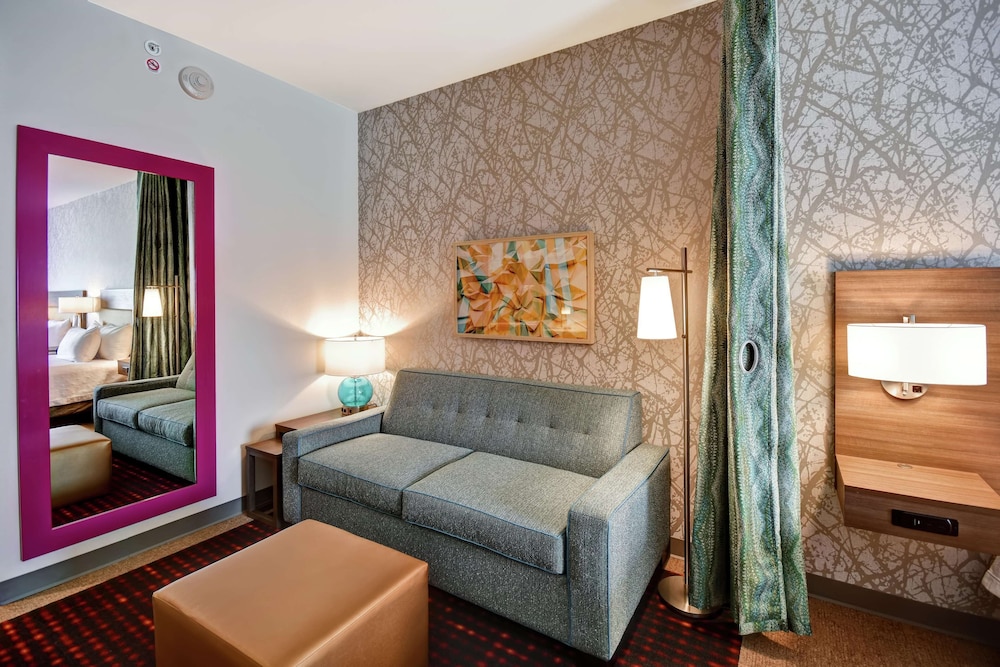 Home2 Suites by Hilton Springfield North 33/57