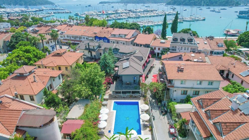 Gocek Centre Hotel 23/28