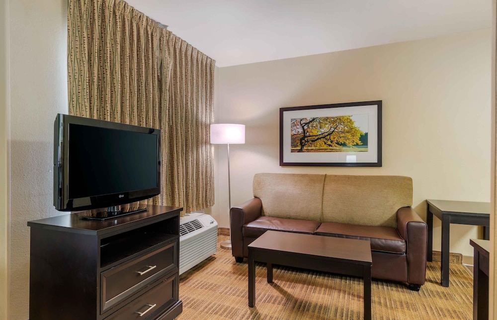 Extended Stay America Select Suites Atlanta Buckhead 24/39
