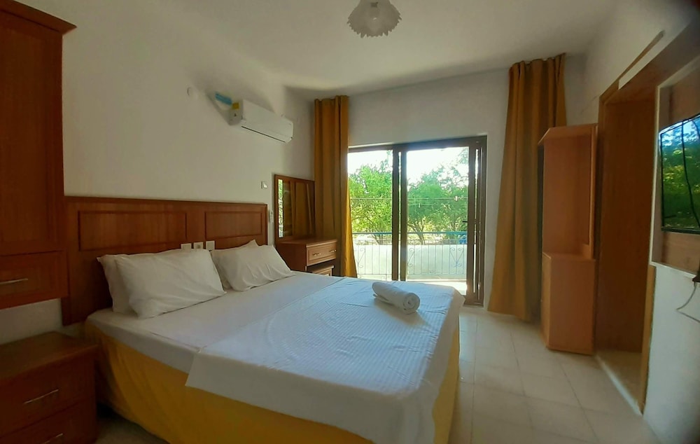 2 BEDROOMS, FAMILY, QUADRUPLE, GARDEN VIEW, BALCONY