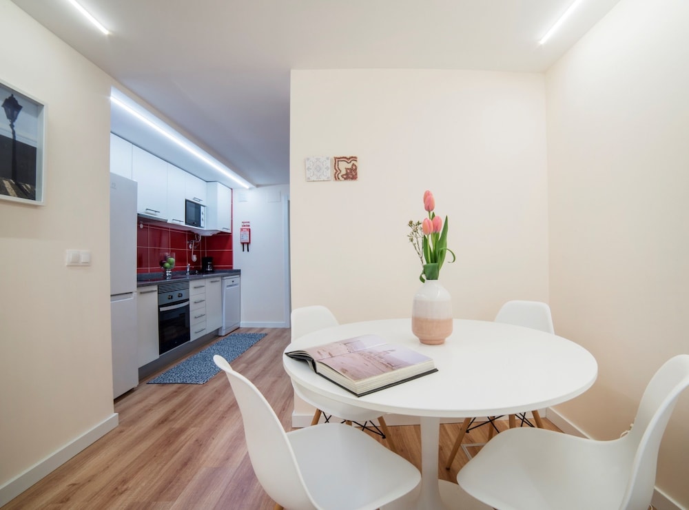 Lis Apartments 51/66