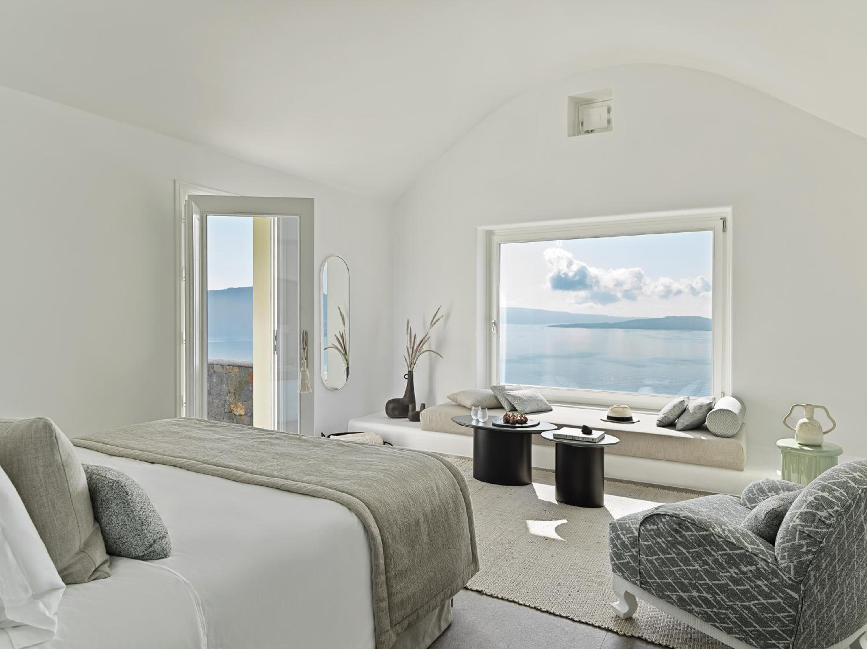 Pool, Suite, King Bed