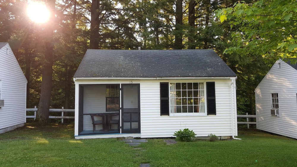 Franconia Notch Motel image