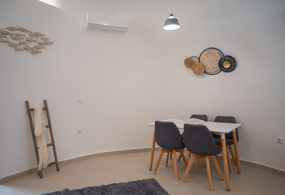 Santoterra Antigua Luxury Suites 4/50