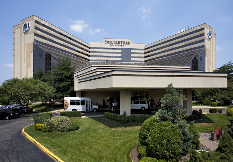 DoubleTree by Hilton Hotel Newark Airport 68/68
