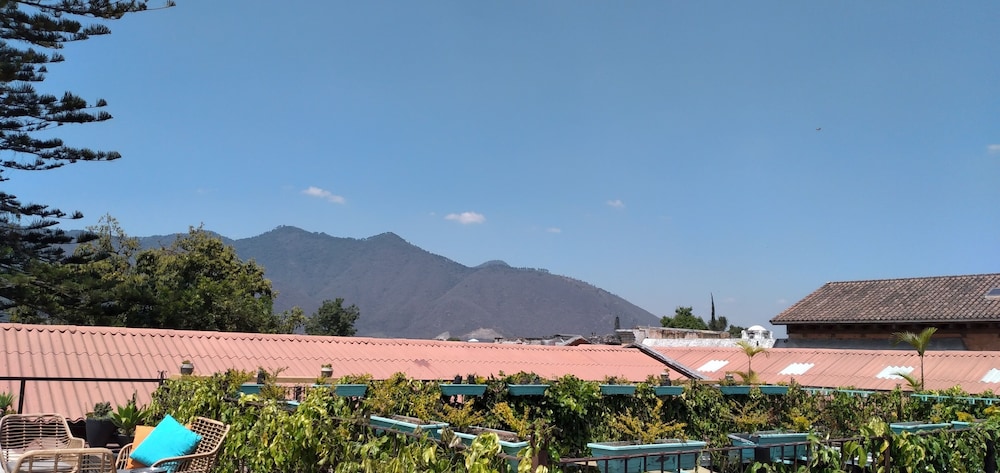 Adra Hostel 46/50