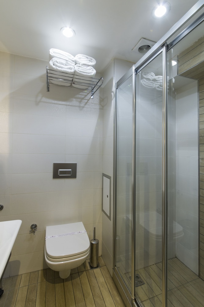 Aston Hotel Taksim (ex Aston Residence Hotel) 62/70