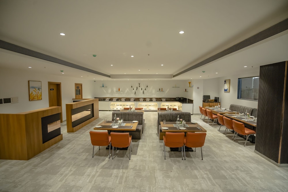 Zip by Spree Hotels Chakan 28/50