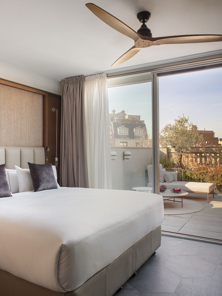 SUPERIOR, KING BED, TERRACE