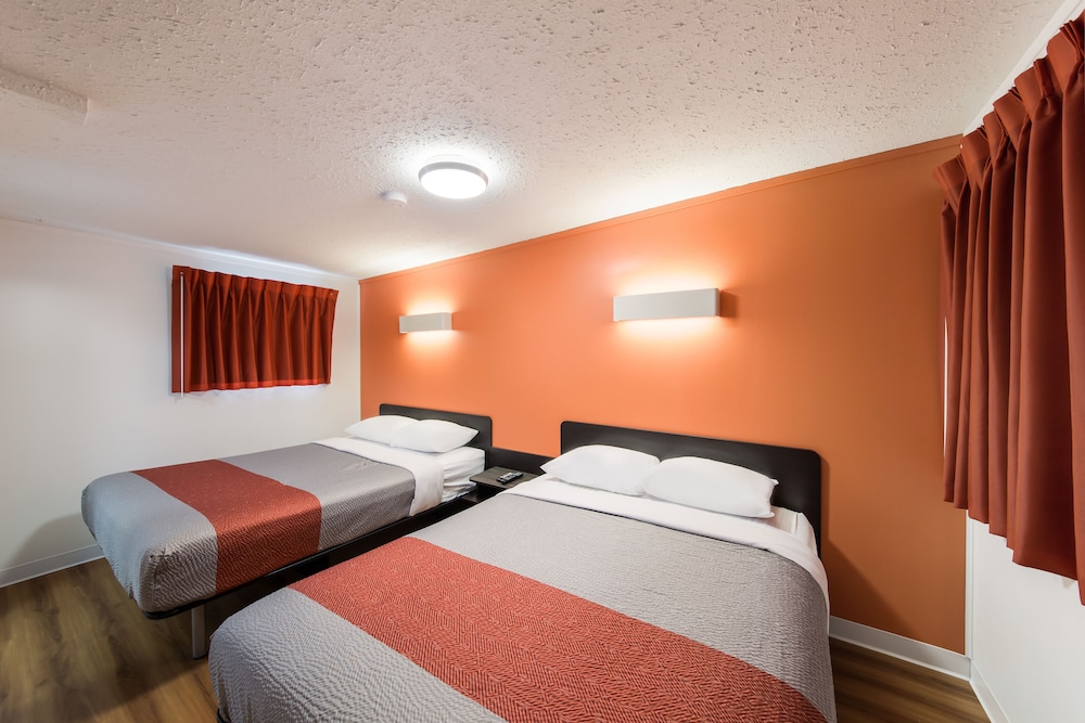 Motel6 Cranbrook, BC 24/47