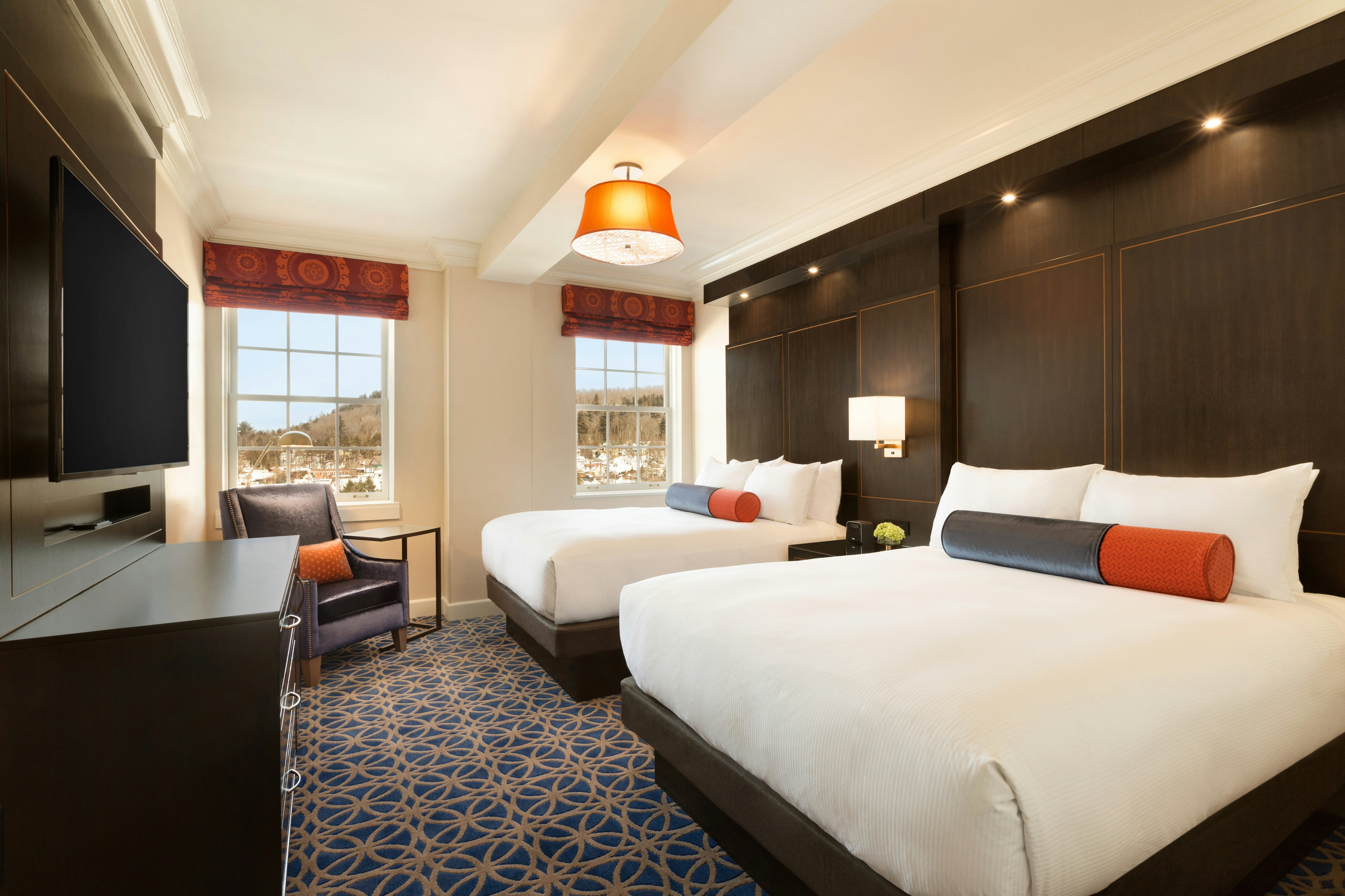 Hotel Saranac Curio Collection By Hilton 7/63