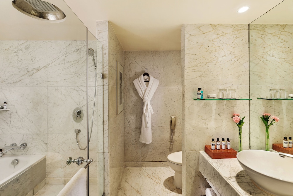 Regency, Suite, King Bed، Hyatt Regency Delhi 5/5