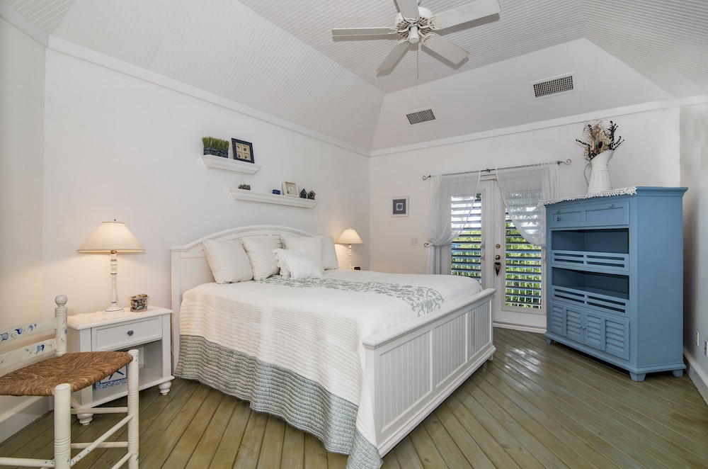 Grace Bay Beach Ocean Villas 15/50