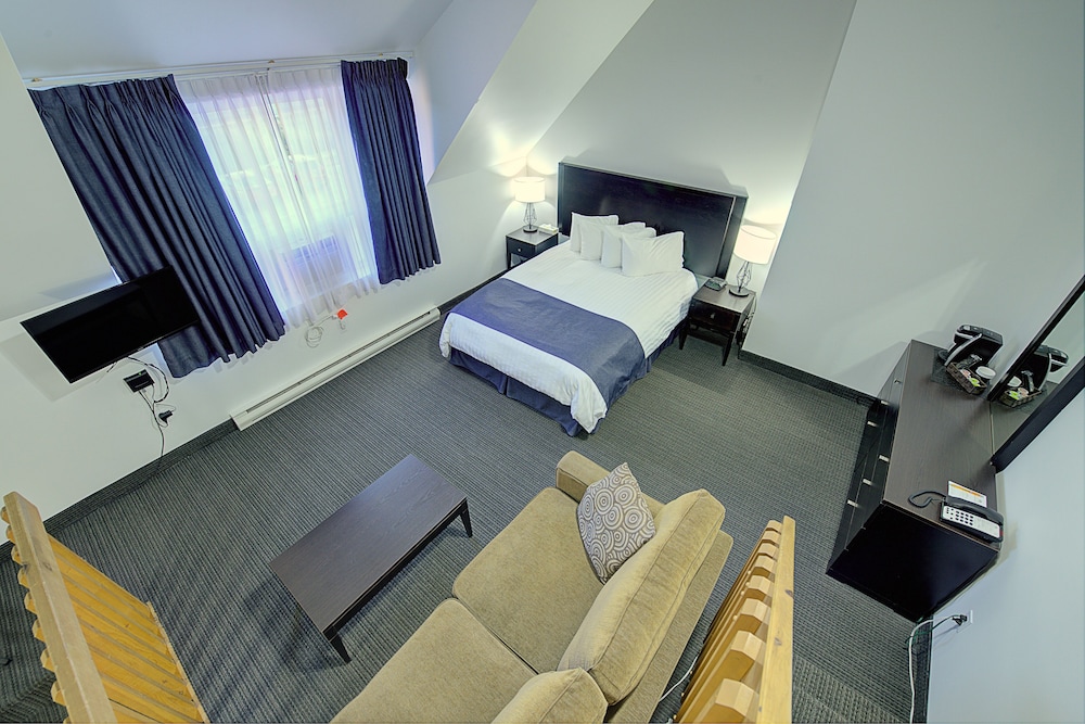 Hotel Vacances Tremblant 34/48