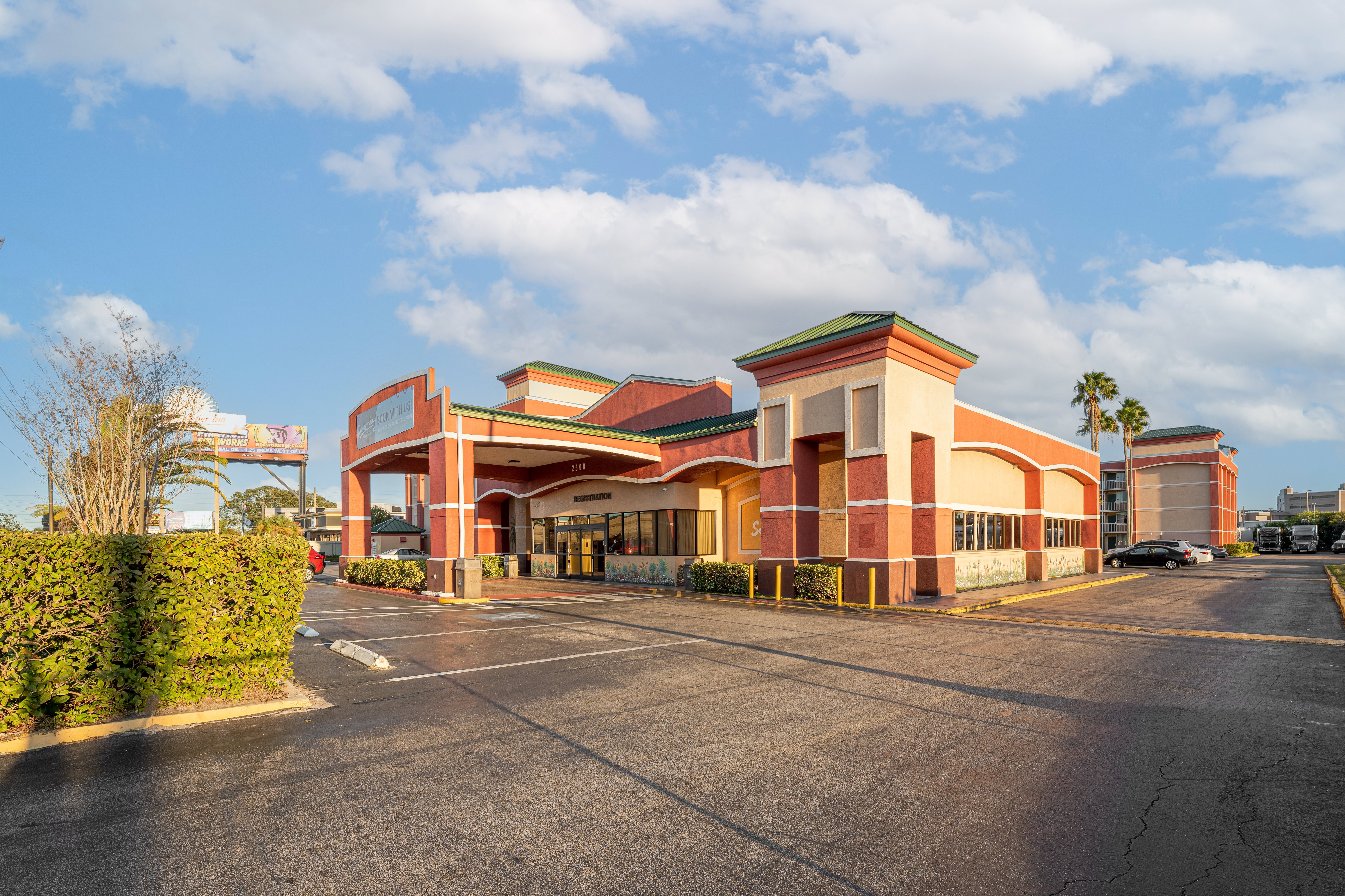 Baymont by Wyndham Orlando North Millenia photo1