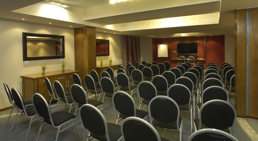 CILENE DEL FARO SUITES AND SPA 68/76
