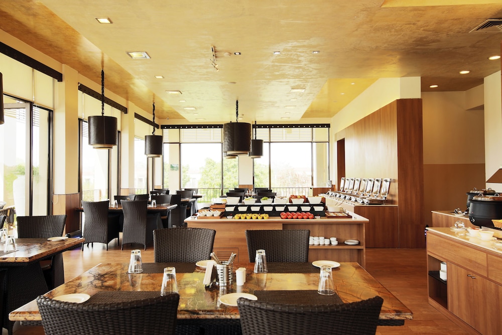 Lemon Tree Hotel Tarudhan Valley 23/38