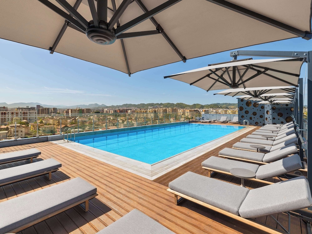 Mercure Tirana 45/73