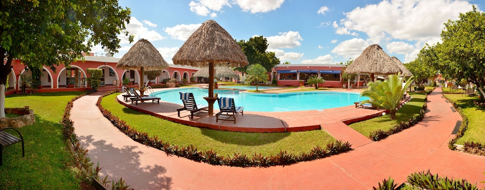 Hacienda Inn Aeropuerto 5/72