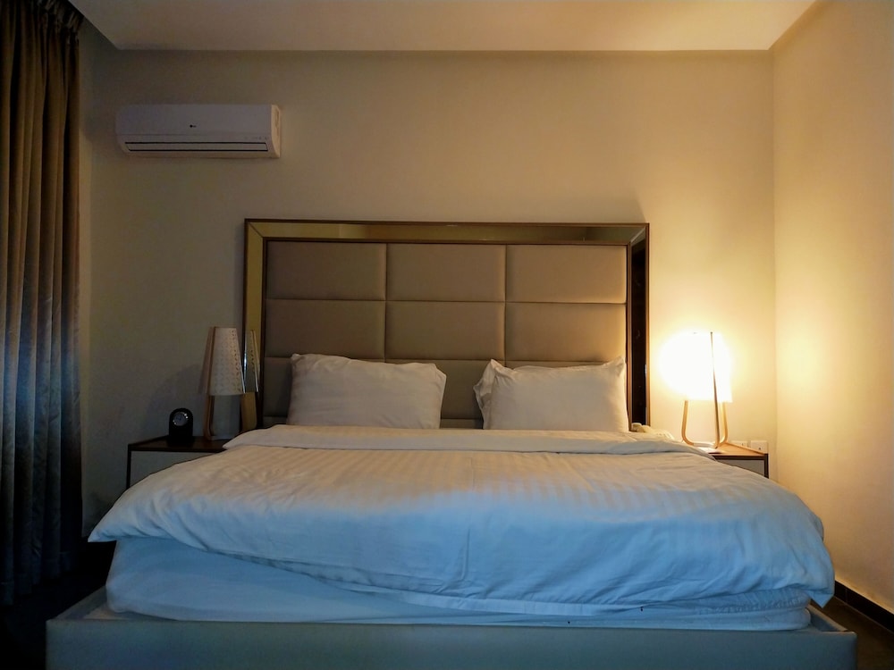 Iris Hotel 16/50