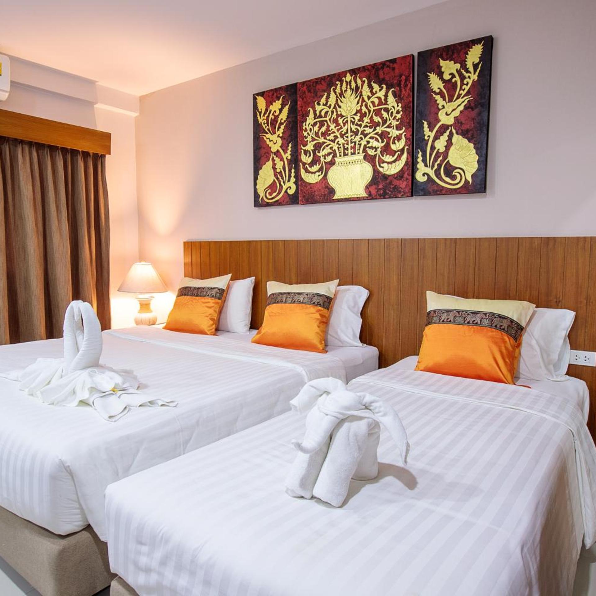 جناح جونيور بسرير كينج، Huen Jao Ban Hotel 4/7